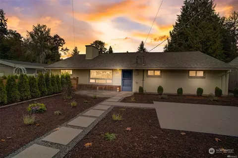 2726 NE 135th St, Seattle, WA 98125