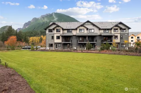 1847 SE 12th St #202, North Bend, WA 98045