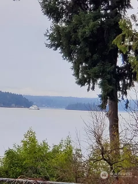 610 1st St, Steilacoom, WA 98388