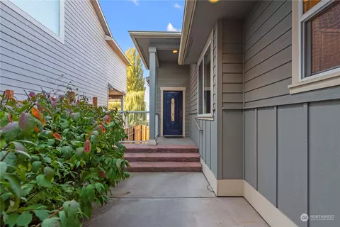 1060 Corum Cir, East Wenatchee, WA 98802