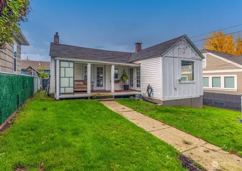 1109 Cogean Ave, Bremerton, WA 98337