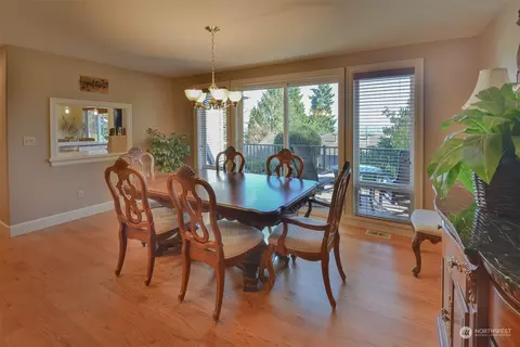 7421 Juniper Dr, Everett, WA 98203 photo 8