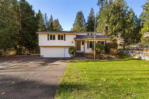 5917 Longdin Rd, Ferndale, WA 98248