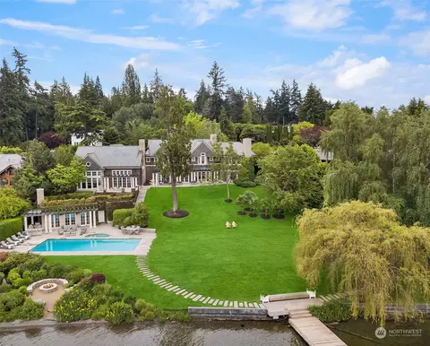 7002 N Mercer Way, Mercer Island, WA 98040