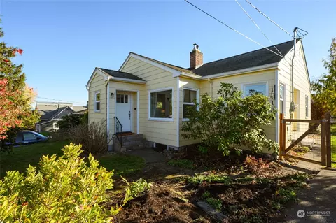 1413 18th St, Anacortes, WA 98221