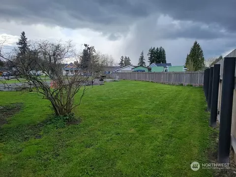 506 Corrin Ave SE, Orting, WA 98360 photo 4