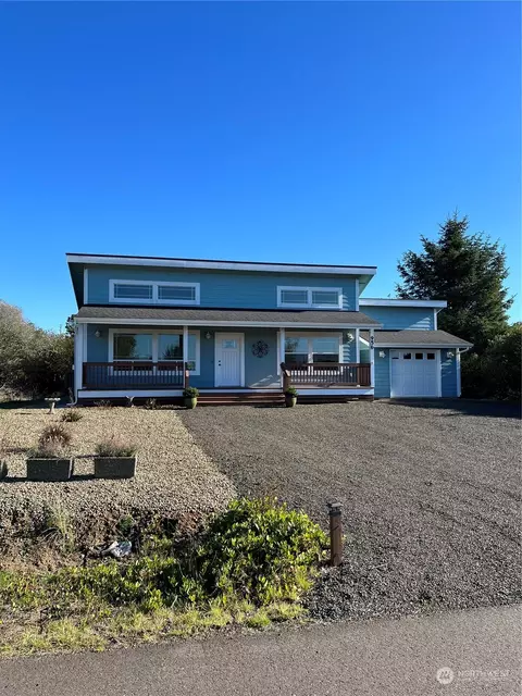 956 Cascade Ave SW, Ocean Shores, WA 98569