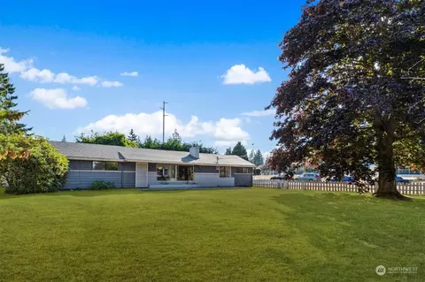 9528 220th St SW, Edmonds, WA 98020