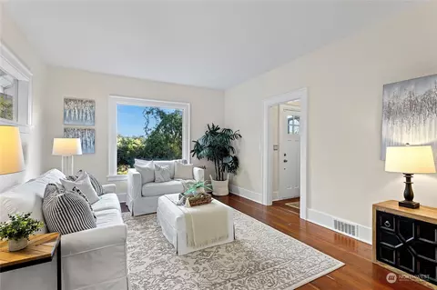 445 27th Ave E, Seattle, WA 98112 photo 6