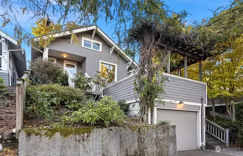 445 27th Ave E, Seattle, WA 98112