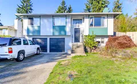2634 Parkwood Blvd, Puyallup, WA 98374