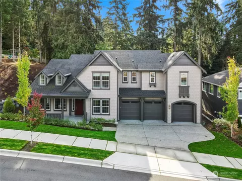 11811 NE 45th St, Kirkland, WA 98033