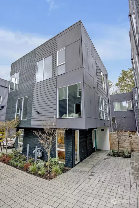 2707 E Yesler Way #A, Seattle, WA 98122