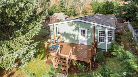 20403 87th Ave SW, Vashon, WA 98070