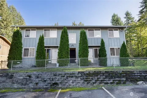 131 Lippert Dr W, Port Orchard, WA 98366
