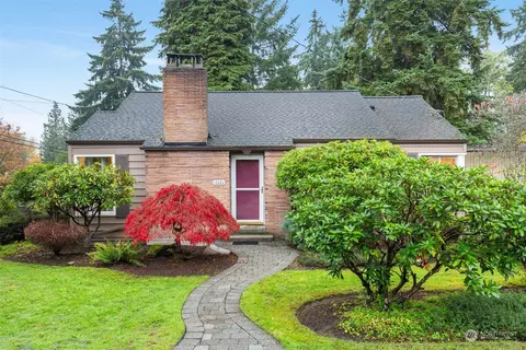 10226 23rd Ave NE, Seattle, WA 98125