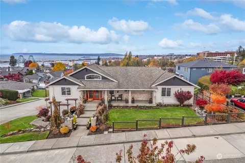 3329 Tulalip Ave, Everett, WA 98201