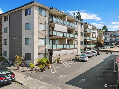 510 Forsyth Ln #103, Edmonds, WA 98020