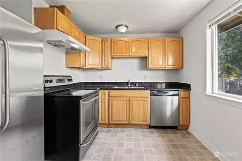 1610 E Wright Ave, Tacoma, WA 98404 photo 6