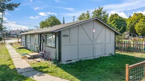1610 E Wright Ave, Tacoma, WA 98404