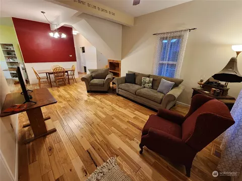 117 E Main St, Elma, WA 98541 photo 7