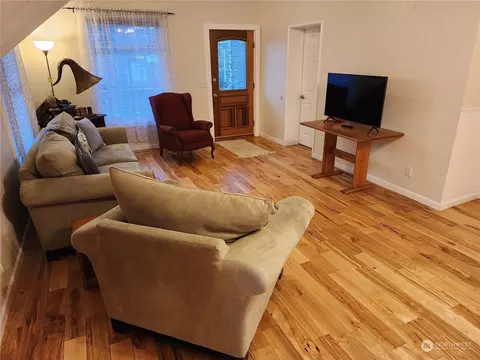 117 E Main St, Elma, WA 98541 photo 9