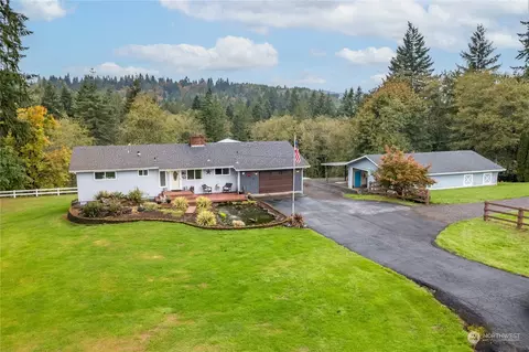 318 Blauser Rd, Castle Rock, WA 98611