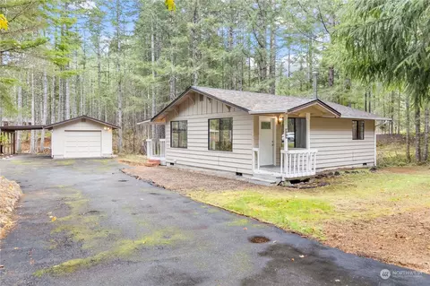340 N Lake View Dr, Hoodsport, WA 98548