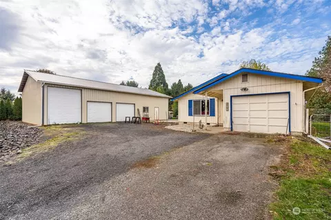 107 Valley Meadows Dr, Chehalis, WA 98532