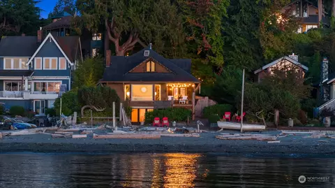 9307 9309 Fauntleroy Way SW, Seattle, WA 98136