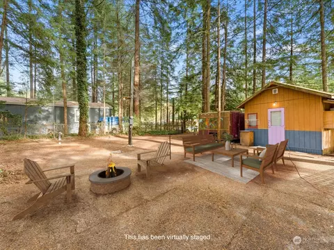 6166 Shamrock Rd, Maple Falls, WA 98266