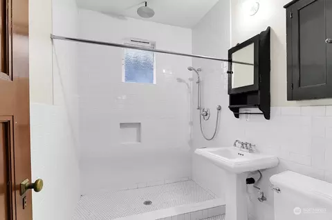 4140 25th Ave SW, Seattle, WA 98106 photo 7