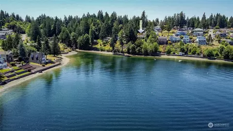 2202 Island Dr NW, Olympia, WA 98502