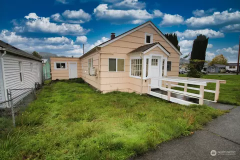 1010 Lincoln St, Hoquiam, WA 98550