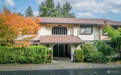 17916 23rd Ct NE #203, Shoreline, WA 98155