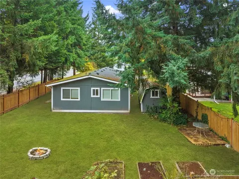 6742 5th Ct SE, Lacey, WA 98503