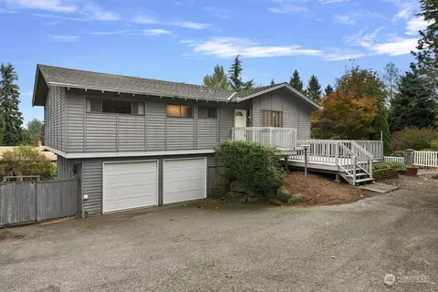 5441 NE 200th Pl, Lake Forest Park, WA 98155