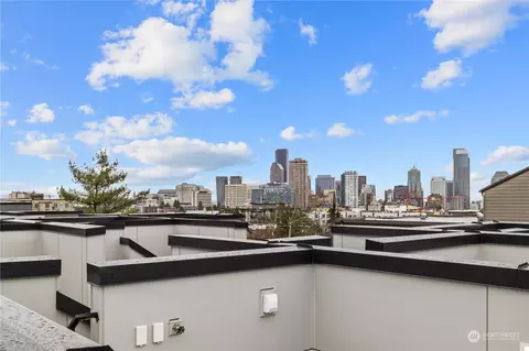 1425 E Howell St, Seattle, WA 98122 photo 19