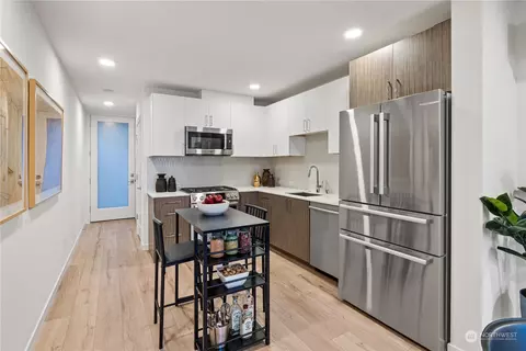 1425 E Howell St, Seattle, WA 98122 photo 5