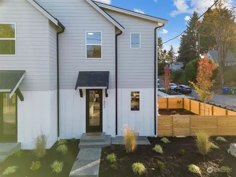 1803 N 105th St, Seattle, WA 98133