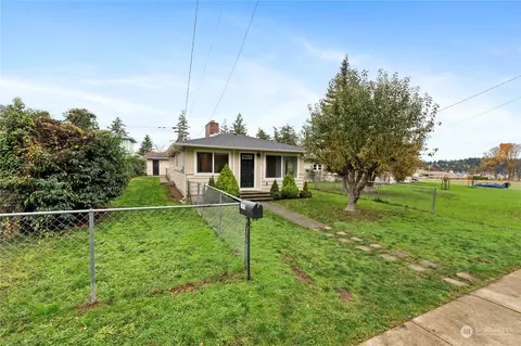 1410 14th St, Anacortes, WA 98221