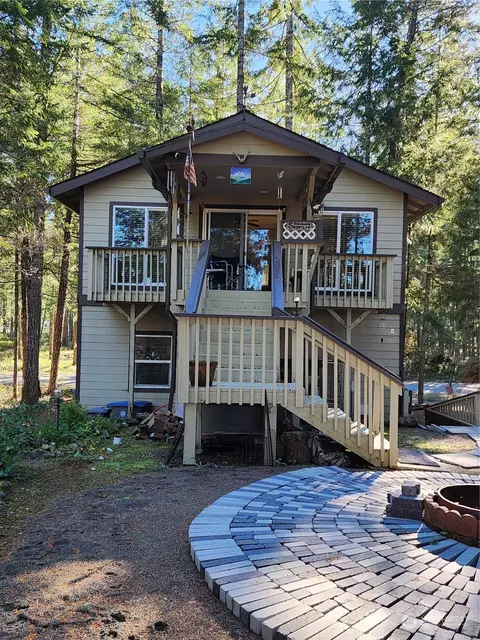 190 N Kokanee Ridge Dr, Hoodsport, WA 98548