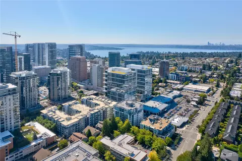 1100 106th Ave NE #206, Bellevue, WA 98004