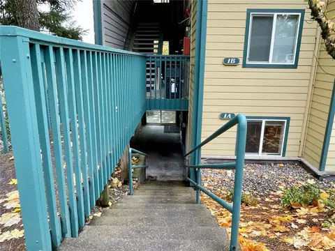 303 Kenyon St NW #1A, Olympia, WA 98502