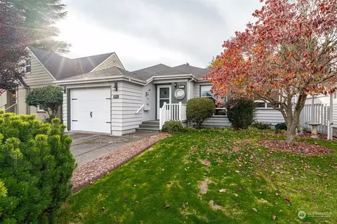 911 J St, Centralia, WA 98531