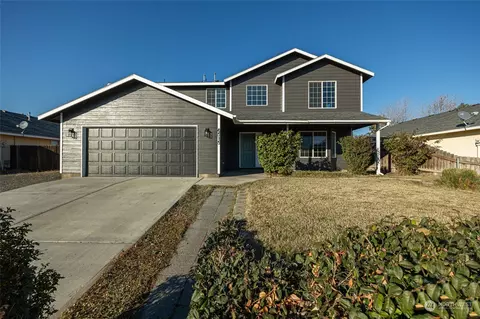 6515 Robinson Dr, Pasco, WA 99301