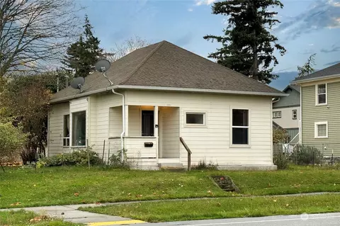 1701 12th St, Anacortes, WA 98221