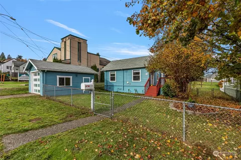 1810 13th St, Bremerton, WA 98337