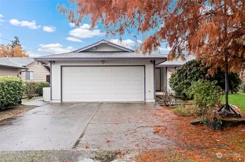 1213 9th Ave NW, Puyallup, WA 98371