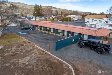 1513 SW Basin St, Ephrata, WA 98823
